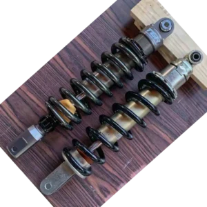 リヤサスペンションの交換