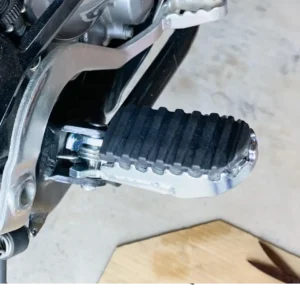 CRF250Rally ゴム付きフットペグ